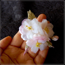 桜のコサージュ(本絹シルク使用） 5枚目の画像