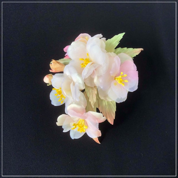 布花 桜のコサージュ(本絹シルク使用） 4枚目の画像