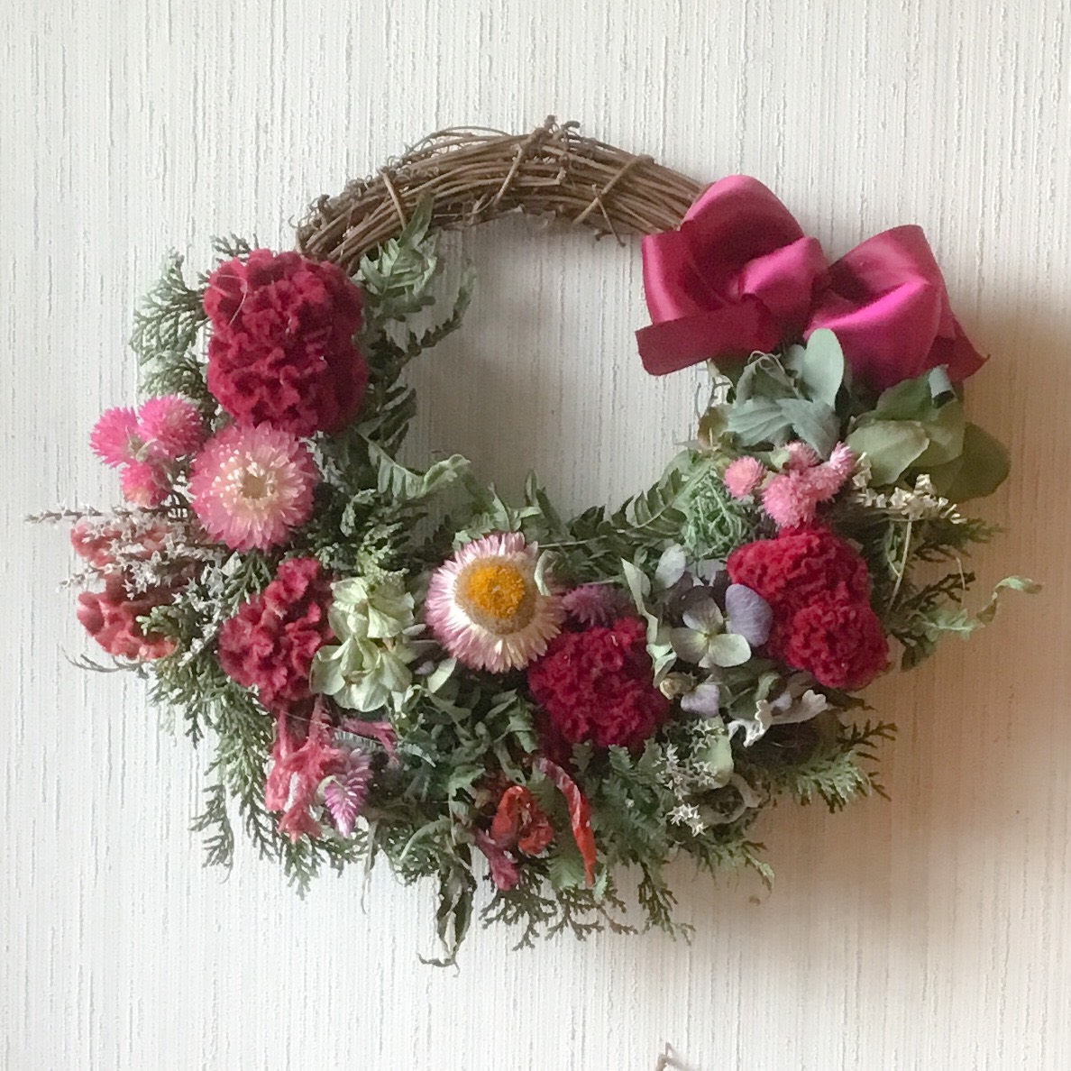 ★ユーカリ、紫陽花、ケイトウ ドライフラワー★可愛い大きめリース