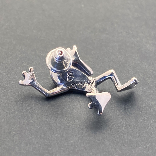 カエルピアスオーダー Jewel closet by L&Co. ピアス K10 カエル ペリドット カラー