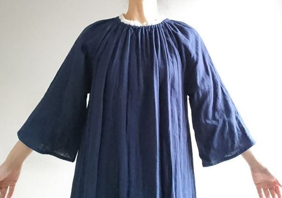 <creema限定>Ruffled collar  onepiece　double gause 濃紺 3枚目の画像