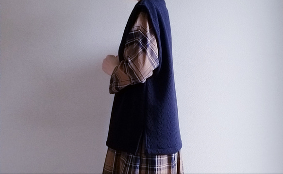 新作<creema限定>Bottle neck no osumashi vest aranami navy 3枚目の画像