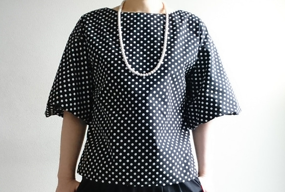 <Creema限定>新作 Balloon sleeve pullover　
Black White Dot・・ 3枚目の画像