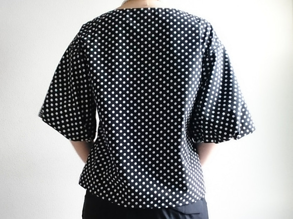 <Creema限定>新作 Balloon sleeve pullover　
Black White Dot・・ 6枚目の画像