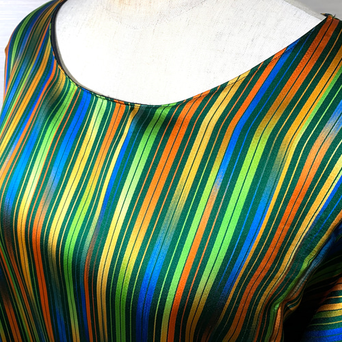 【現品1点限り‼︎】HAJIME AYUMU 高級西陣織 シルクロングワンピース 現品1点限り‼︎】HAJIME AYUMU 高級西陣織 シルクデザインロング
