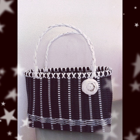 クラフトバンド手提げバック❣️ハンドメイド❣️ クラフトバンド（紙バンド）トートバッグ（ブラック・ホワイト