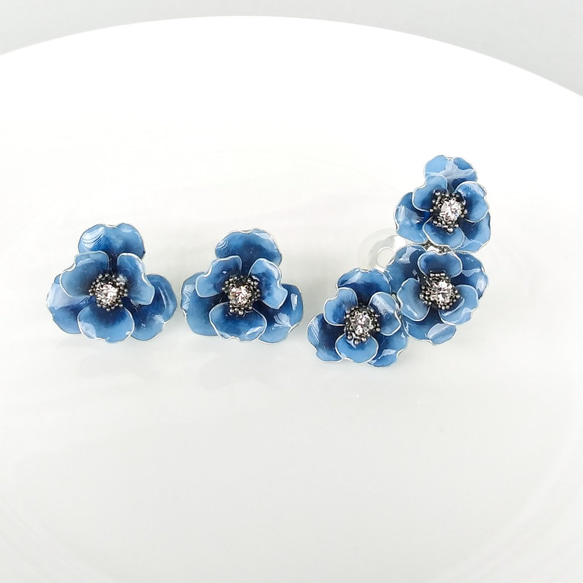 blue rose アンティークブルー のお花　【両耳】ピアス・イヤリング（直径20mm）＆ 【片耳】イヤーカフ 10枚目の画像