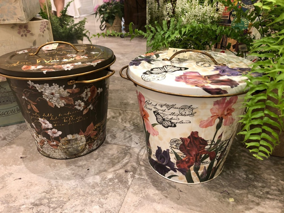 Decoupage 花語蝶- 圓形拼貼置物桶、蝶古巴特置物箱.洗衣收納箱.. 第3張的照片