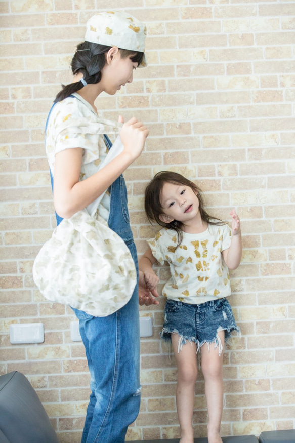 子供用Tシャツ（M） - オニオンスキンプラントの印刷と染色、コットンTシャツ。 6枚目の画像