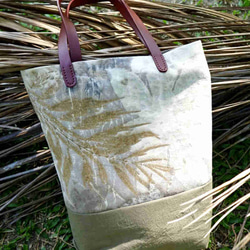 帶著植物去旅行 作品1 - 植物移印 棉布大提袋，側背袋 第5張的照片