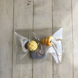 《ミニチュアフード》メロンパンとチョココロネのピアス(シルバー)(アンティークゴールド) 4枚目の画像