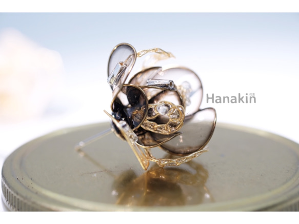 Hanakin花金 線絲編織冬花 透黑 手作飾品耳環（單顆） 第3張的照片