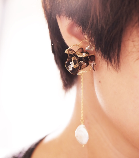 Hanakin花金 線絲編織冬花 透黑 手作飾品耳環（單顆） 第5張的照片