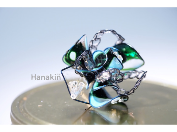 Hanakin花金 線絲編織冬花 暈染淺藍墨綠 手作飾品耳環（單顆） 第2張的照片