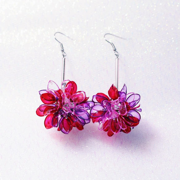 Hanakin花金 花球 透明系紫紅 手作飾品耳環 （一對） 第3張的照片