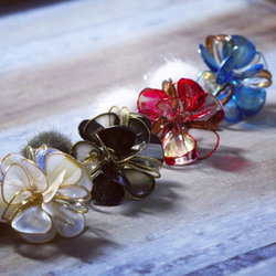 Hanakin花金 品品 白 手作飾品耳環（一對）秋冬限定款 第3張的照片