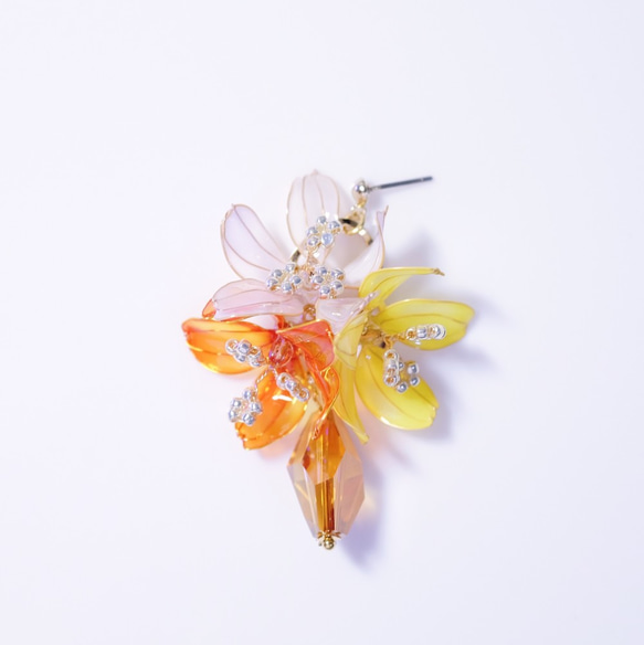 Flora 芙洛拉(橘) 手作飾品耳環（一對） 第1張的照片