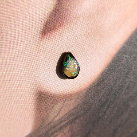 天然ボルダーオパール14kgf片耳ピアス☆オーストラリア・Yowah産原石から磨いた１点もの！ 3枚目の画像