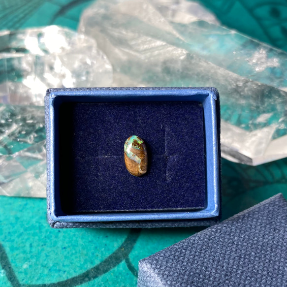 天然ボルダーオパール14kgf片耳ピアス☆オーストラリア・Yowah産原石から磨いた１点もの！ 8枚目の画像