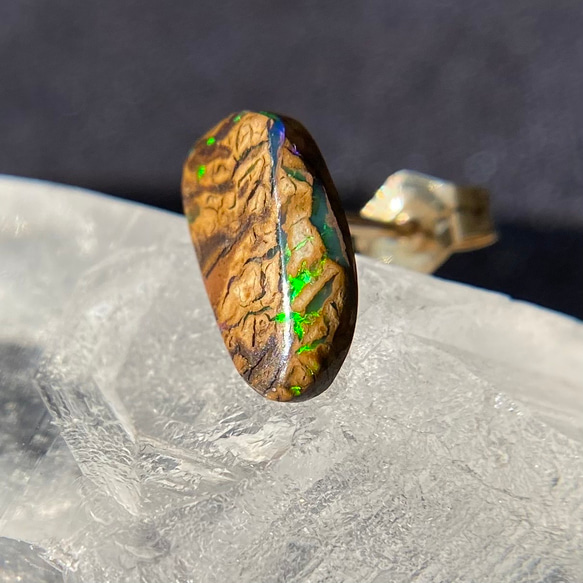 天然ボルダーオパール14kgf片耳ピアス☆オーストラリア・Yowah産原石から磨いた１点もの！ 6枚目の画像