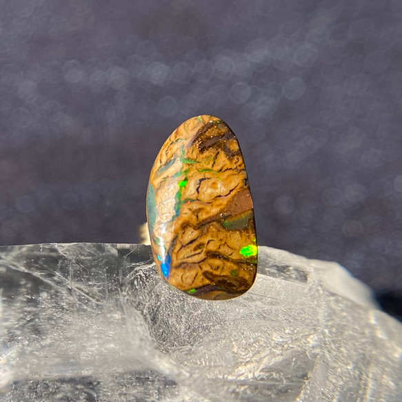天然ボルダーオパール14kgf片耳ピアス☆オーストラリア・Yowah産原石から磨いた１点もの！ 7枚目の画像