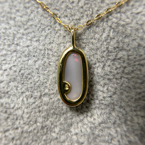 K18☆天然オパールネックレス☆オーストラリア産原石から磨いた1点