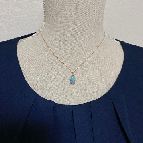 K18☆天然オパールネックレス☆オーストラリア産原石から磨いた1点