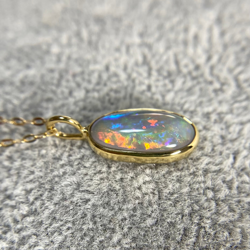 K18☆天然オパールネックレス☆オーストラリア産原石から磨いた1点