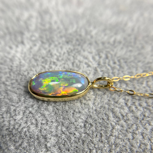 【新品未使用】K18 天然オパール　天然ダイヤモンド　ネックレス K18☆天然オパールネックレス☆オーストラリア産原石から磨いた1点