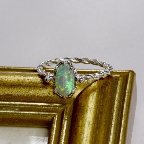 オパール　ライトニングリッジ産　シルバーリング　天然石 天然ブラックオパールシルバーリング0.59ct ライトニングリッジ