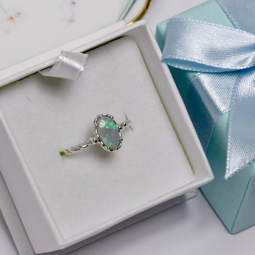 オパール　ライトニングリッジ産　シルバーリング　天然石 天然ブラックオパールシルバーリング0.59ct ライトニングリッジ