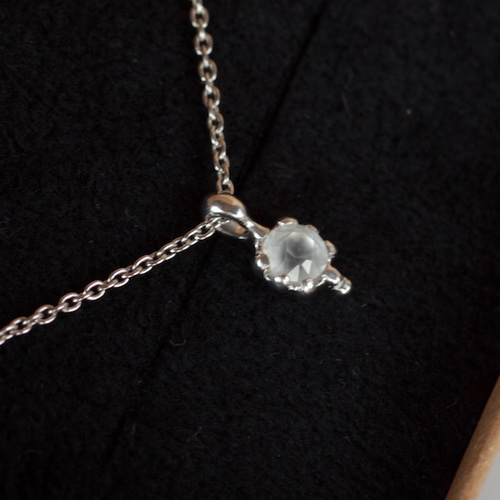 ミャンマー産天然本翡翠 チャーム シルバー925 レア！天然アイスジェダイト（氷種翡翠）シルバーネックレス0.59