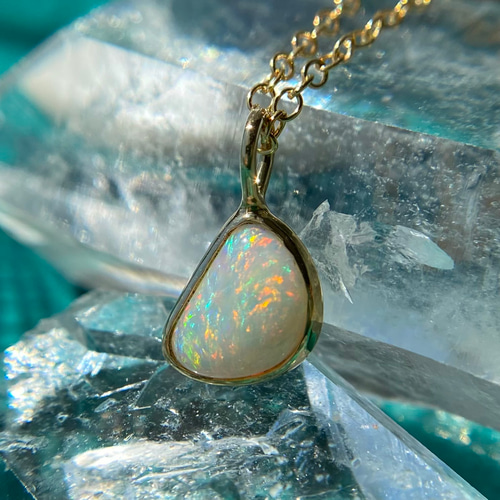 K18☆天然オパール1.11ctネックレス☆ オーストラリアLambina産原石  
