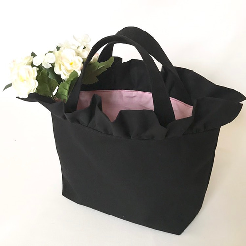 華やかフリル 帆布バッグ ☆ ブラック×セルリアンブルー トートバッグ