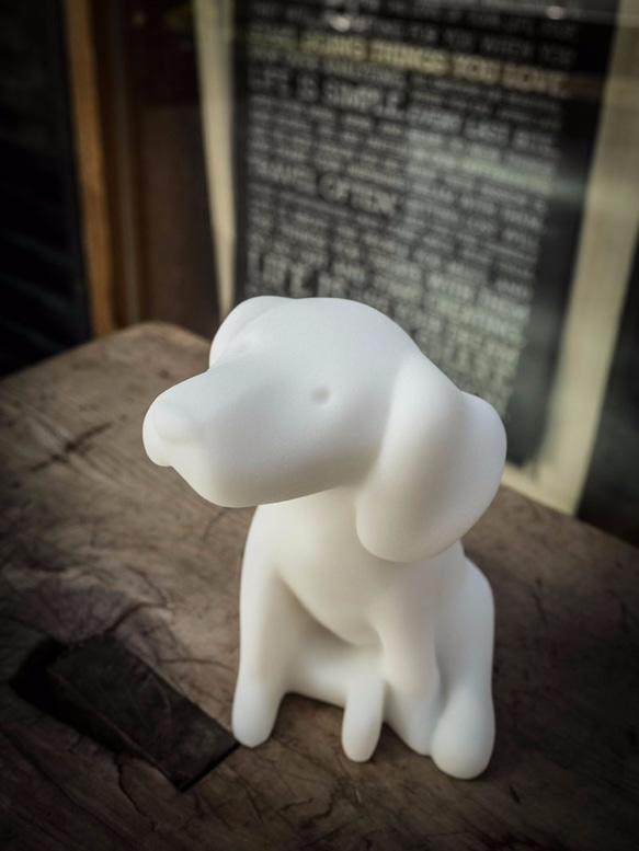 來福系列 | 《開心小獵犬》-狗狗造型石雕紙鎮 第4張的照片