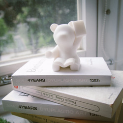 知識的重量系列 | 《行動》小熊造型石雕紙鎮 第2張的照片