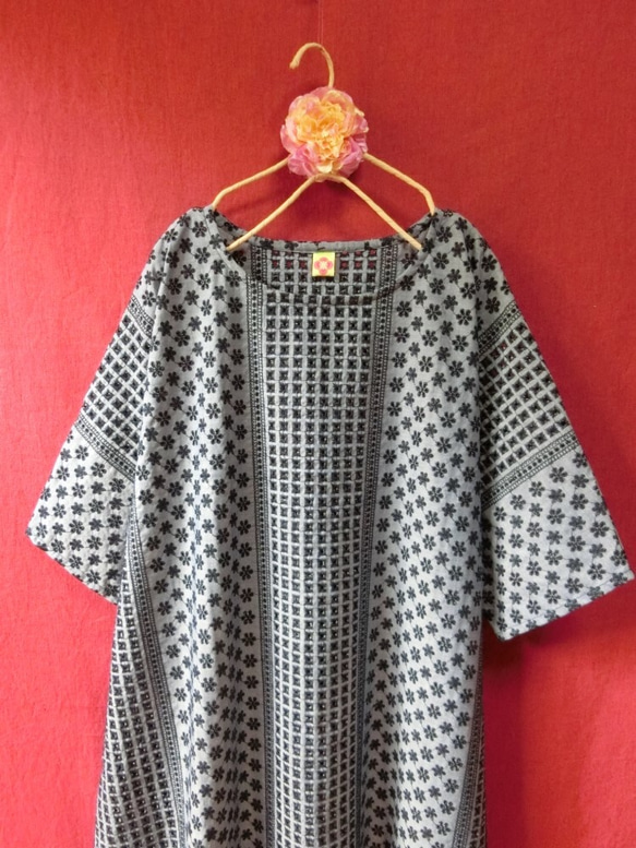 ◆SALE◆ お花刺繍レース ボーダーゆったりロングワンピース navy 3枚目の画像