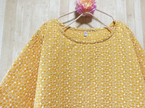 ◆sale◆ お花刺繍 ゆったりワンピース mustard 1枚目の画像
