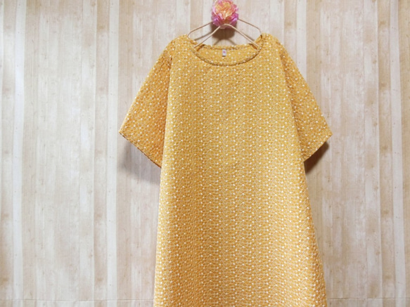 ◆sale◆ お花刺繍 ゆったりワンピース mustard 2枚目の画像