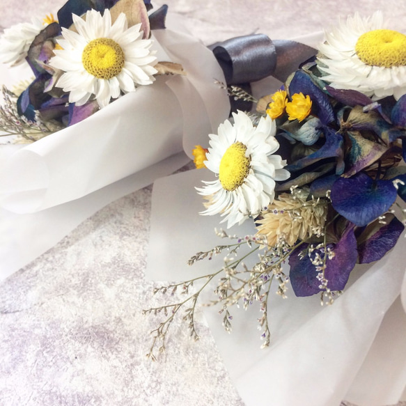 展示品勿下標-花叢中- 古典藍繡球乾燥花束 | 畢業禮 | 生日禮 | 禮品 | 玻璃罐 | 小花束 | 擺飾 第3張的照片