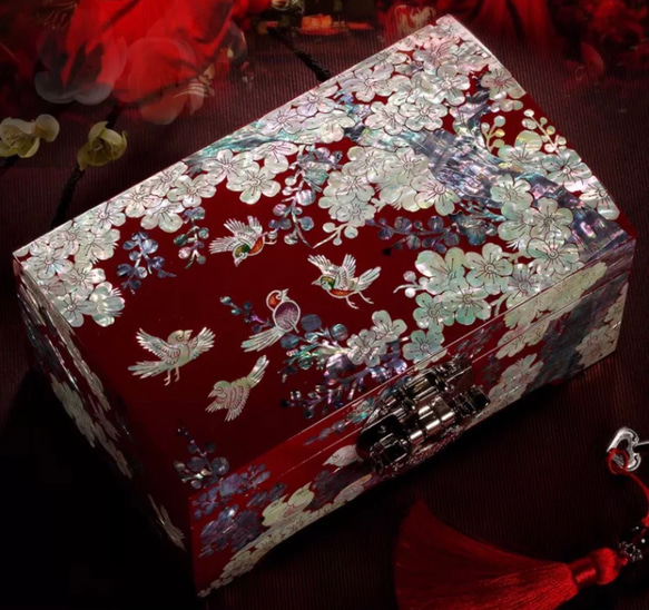 朝鮮美術 朴鎬仁 螺鈿細工 八角 蓋付 小箱 小物入 菓子鉢 螺鈿 骨董 古美術 楽天市場】韓国 螺鈿 漆螺鈿八角小物入れ菓子器 幾何学模様 吉兆