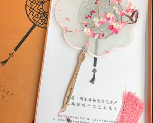 【新品未使用】中国の四大刺繍・蘇州刺繍（蘇繍）・額装作品・扇子 Amazon.co.jp: うちわ両面刺繍うちわ舞踏扇に刺繍蘇州刺繍漢服専用