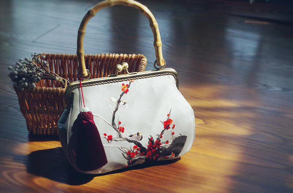 ハンドメイド手刺繍バッグ 刺繍バッグキット 刺繍キット 初心者 セット 花 がま口 バッグ