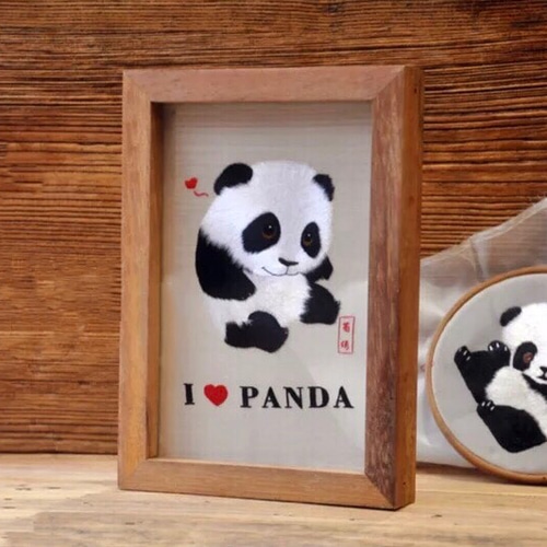 パンダ 掛軸 中国四川省 蜀繍 蜀錦刺繍 ケース付き