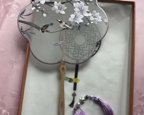 中国団扇 蘇州刺繍 伝統工芸品 Yahoo!オークション - 中国四大伝統刺繍 両面刺繍 シルク素材