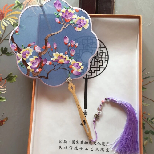 美品中国美術工芸品蘇州手作り両面刺繍孔雀です 中国美術工芸品蘇州手作り両面刺繍孔雀 Amazon.co.jp: 両面刺繍