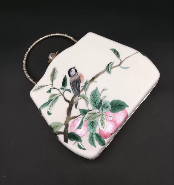手縫い蘇州刺繍バッグ りんごと鳥刺繍鞄  着物バッグ 3枚目の画像