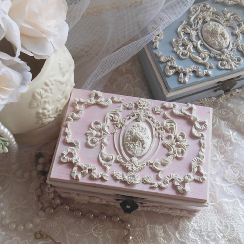 アンティーク ロココリボン 小物入れ　ケース　ボックス　レース　ローズトリム アンティーク ロココリボン 小物入れ ケース ボックス レース
