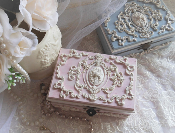 ロココ調ブックケース（ピンク） 送料無料！ロココ調ブックケース 送料