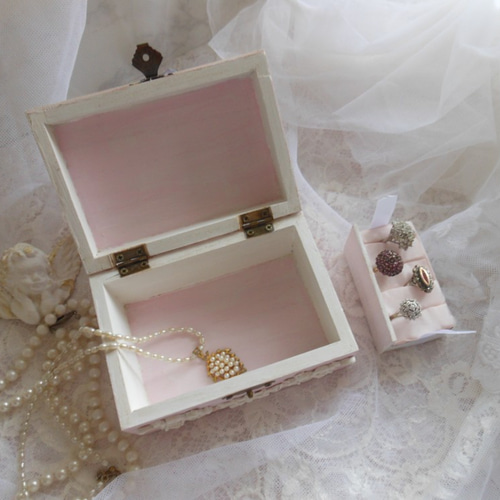 シャビーシックなロココ調レリーフ小箱・ジュエリーボックス・取り外し